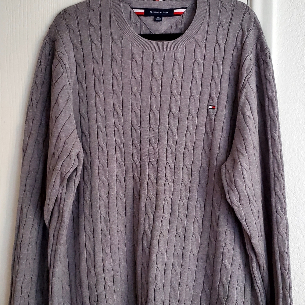 Tommy Hilfiger Men's Cable Knit Sweater in Gray